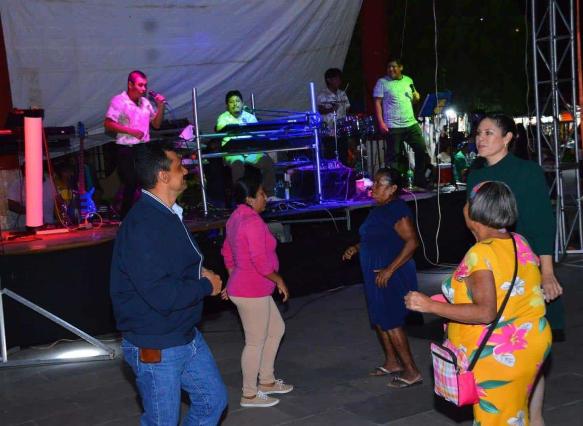 Bailazo en honor a Santa Cecilia reúne a músicos en Soconusco