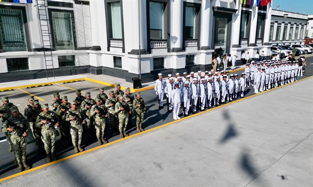 Conmemora Rocío Nahle el Día de la Armada de México