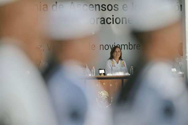 Rocío Nahle acude a conmemoración del Día de la Armada de México