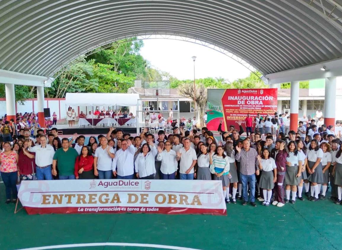 Alcalde Noé Castillo inaugura el domo del Plantel Joel Artigas Díaz COBAEV 04 en Agua Dulce