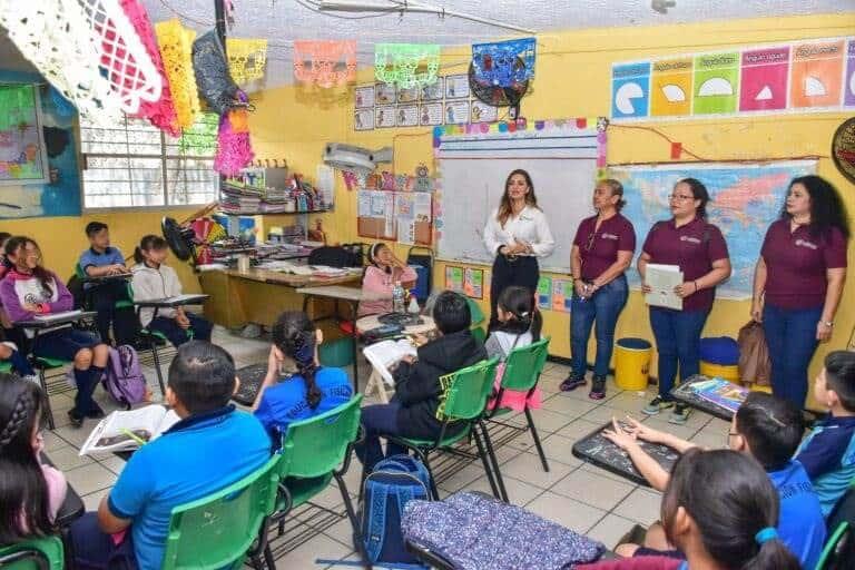 Fomentan el hábito de la lectura en estudiantes con actividades culturales