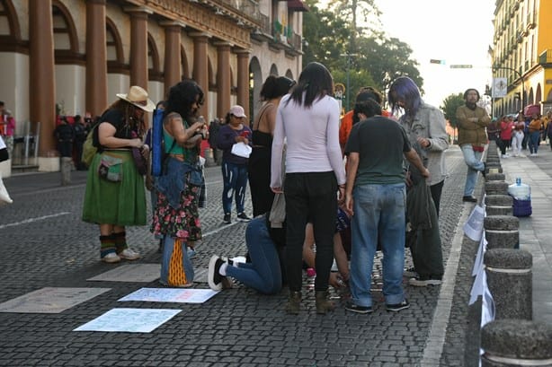 Colectivos feministas exigen alto a la violencia en la Plaza Lerdo de Xalapa