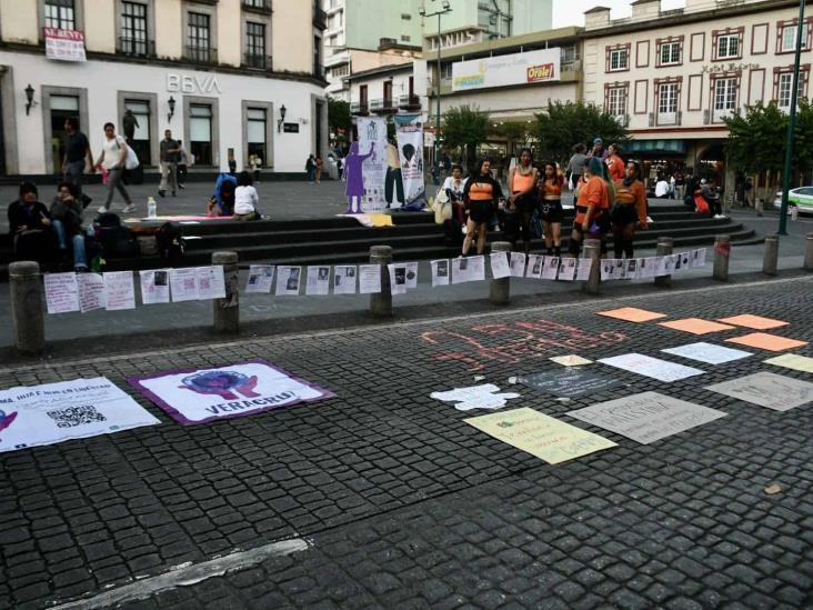 Colectivos feministas exigen alto a la violencia en la Plaza Lerdo de Xalapa