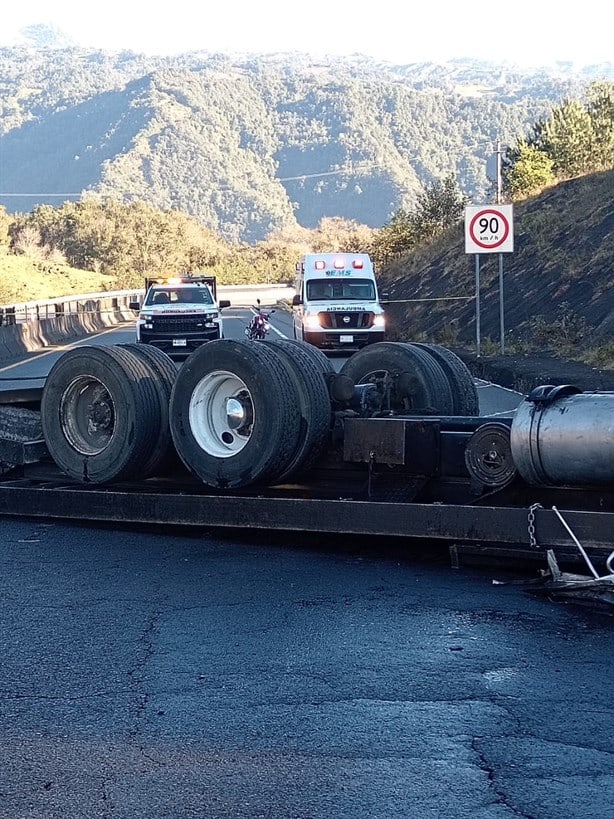 Fatal accidente en el libramiento Xalapa-Perote deja cuatro muertos