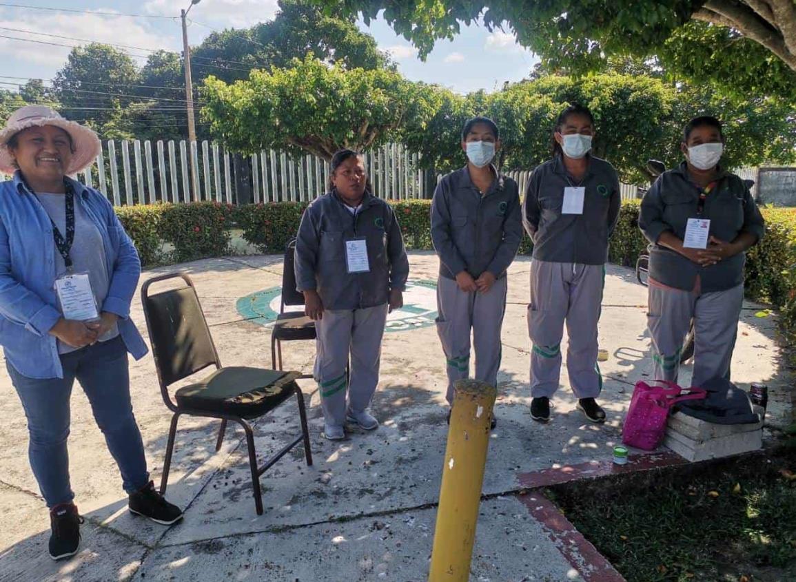 Paran labores en el IMSS BIENESTAR de  Ixhuatlán, acusan incumplimiento de pago 