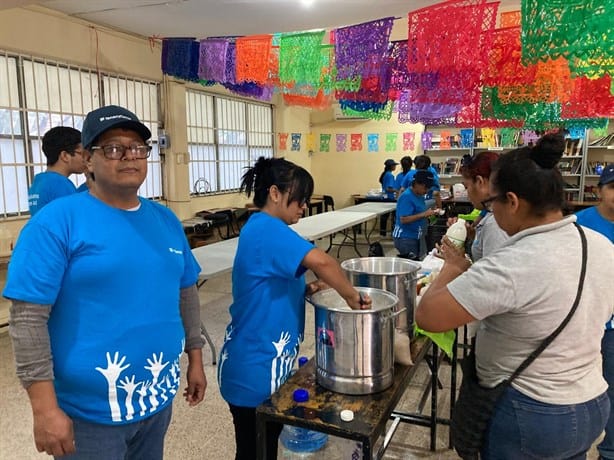 Voluntarios de TenarisTamsa dan nueva imagen a la ESTI 130 en Veracruz