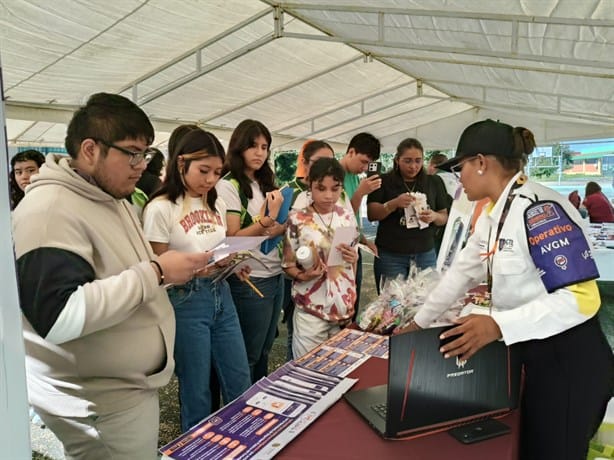 Transporte del Estado participó en la feria de seguridad en el marco del Día Naranja 