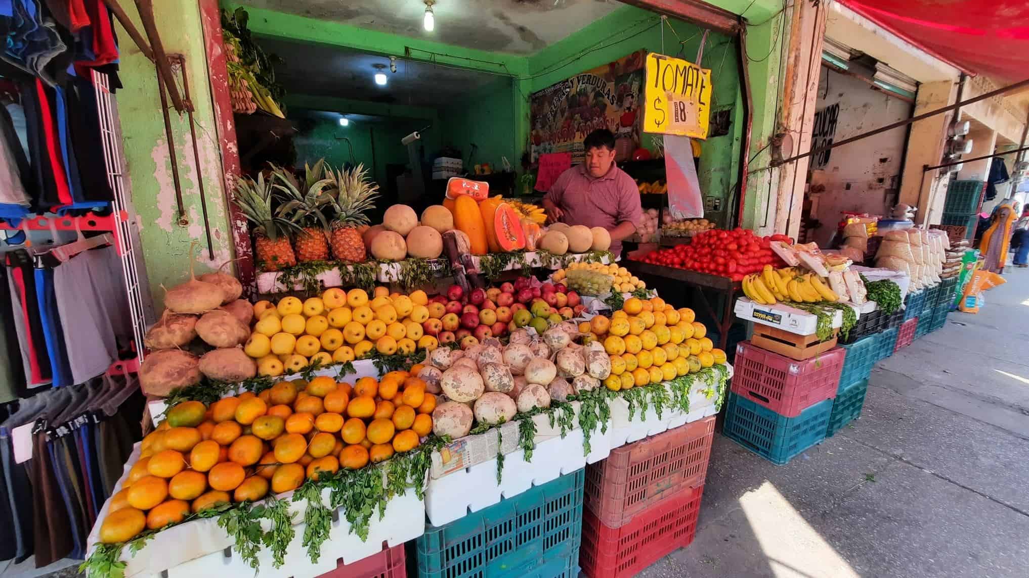 Inicia venta de frutas de temporada navideña en Agua Dulce