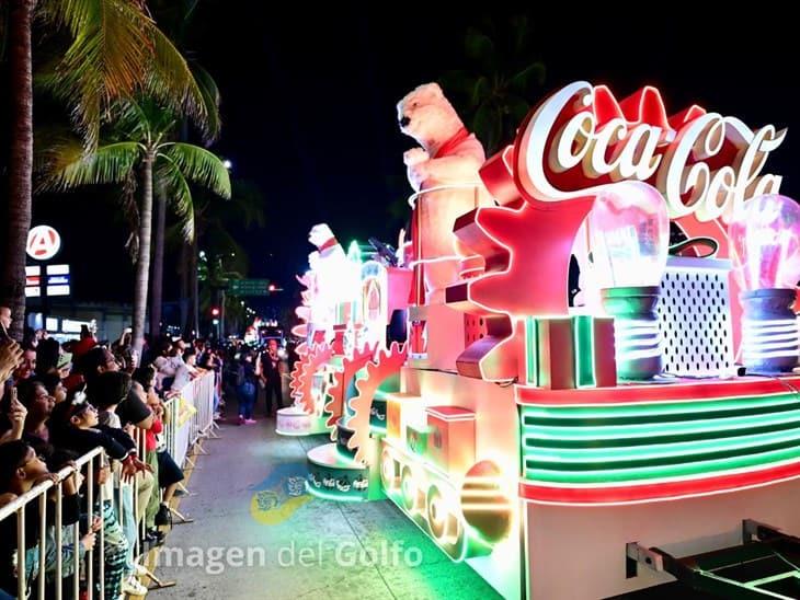 Caravana Navideña Coca Cola recorre Veracruz después de 16 años