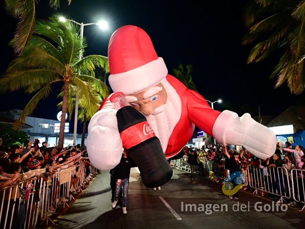 Caravana Navideña Coca Cola recorre Veracruz después de 16 años