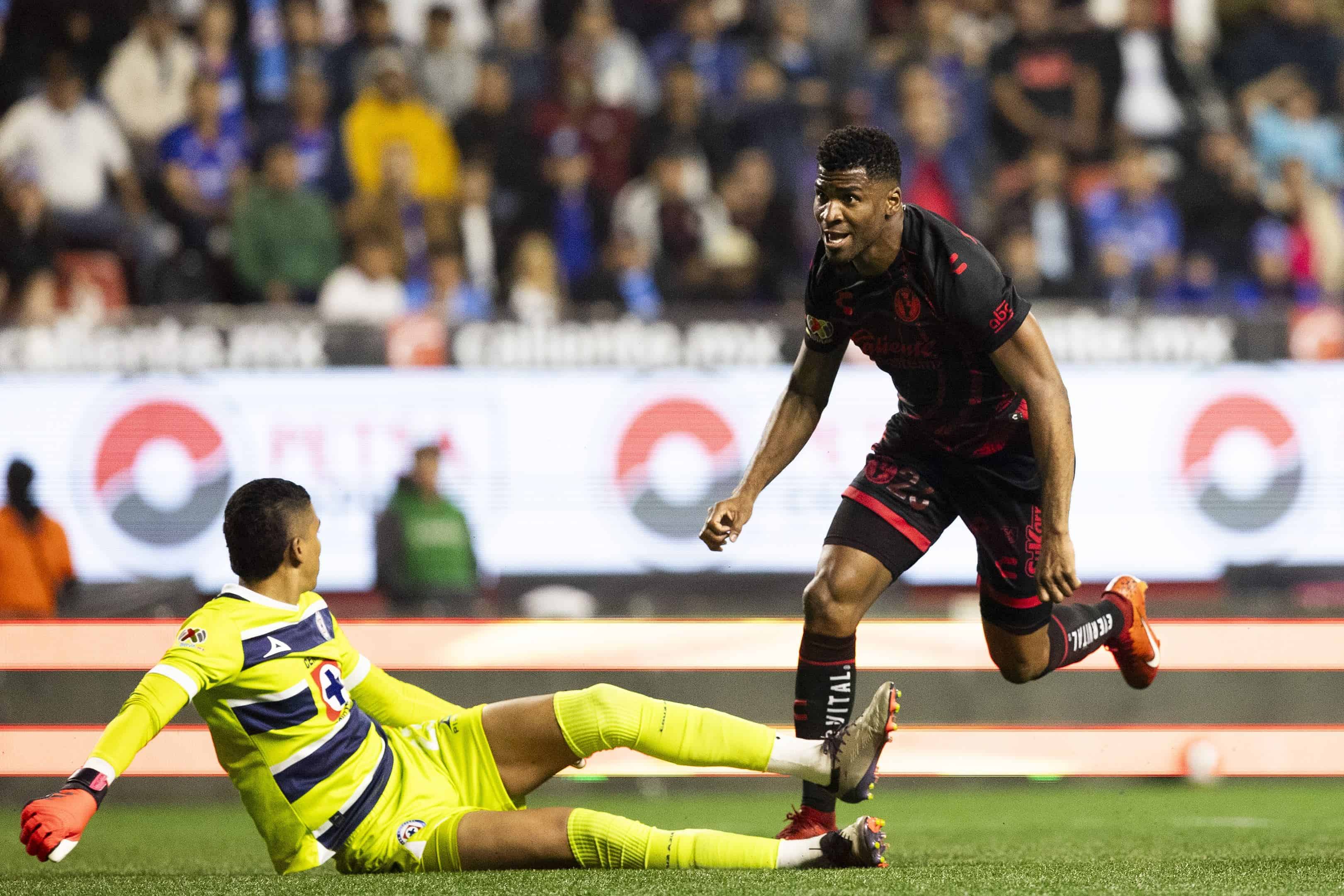 Humilla Tijuana al líder Cruz Azul con goleada