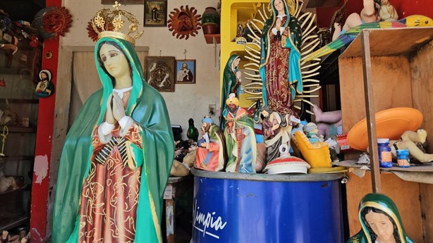 Comienza la restauración de figuras católicas en Poza Rica, previo a celebraciones