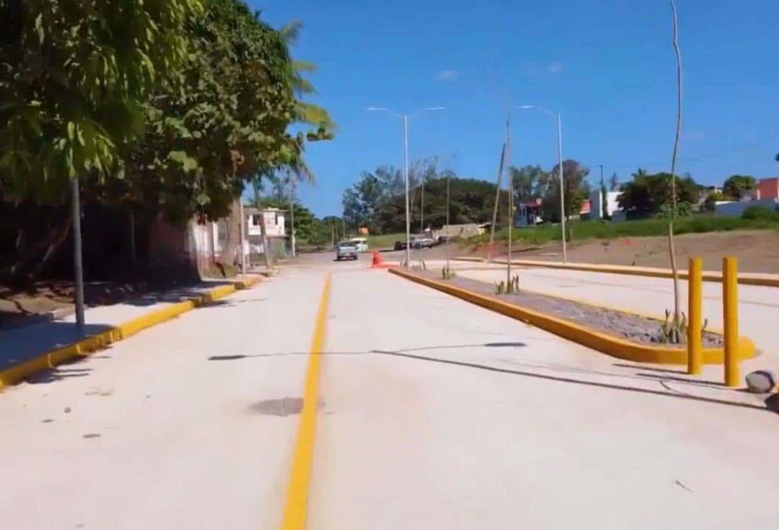 Inauguran la pavimentación con concreto hidráulico de la calle Azteca en Veracruz