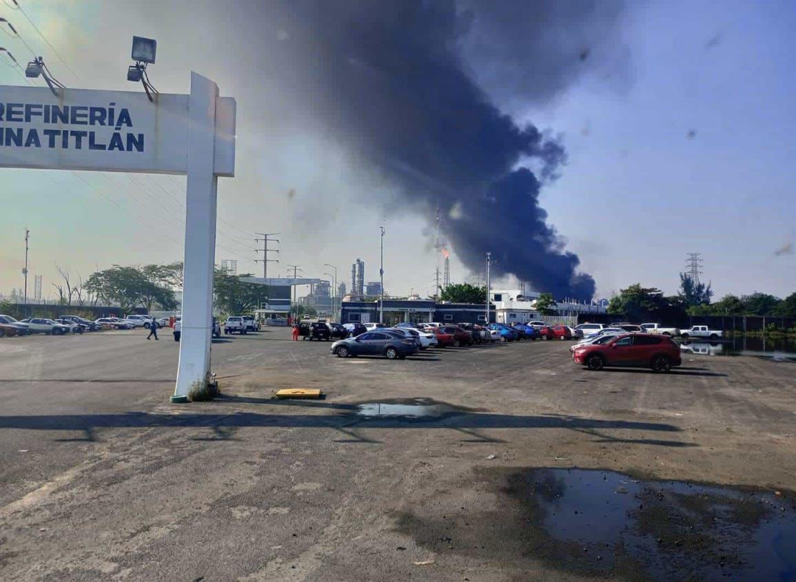 Se registra voraz incendio en la refinería Lázaro Cárdenas de Minatitlán