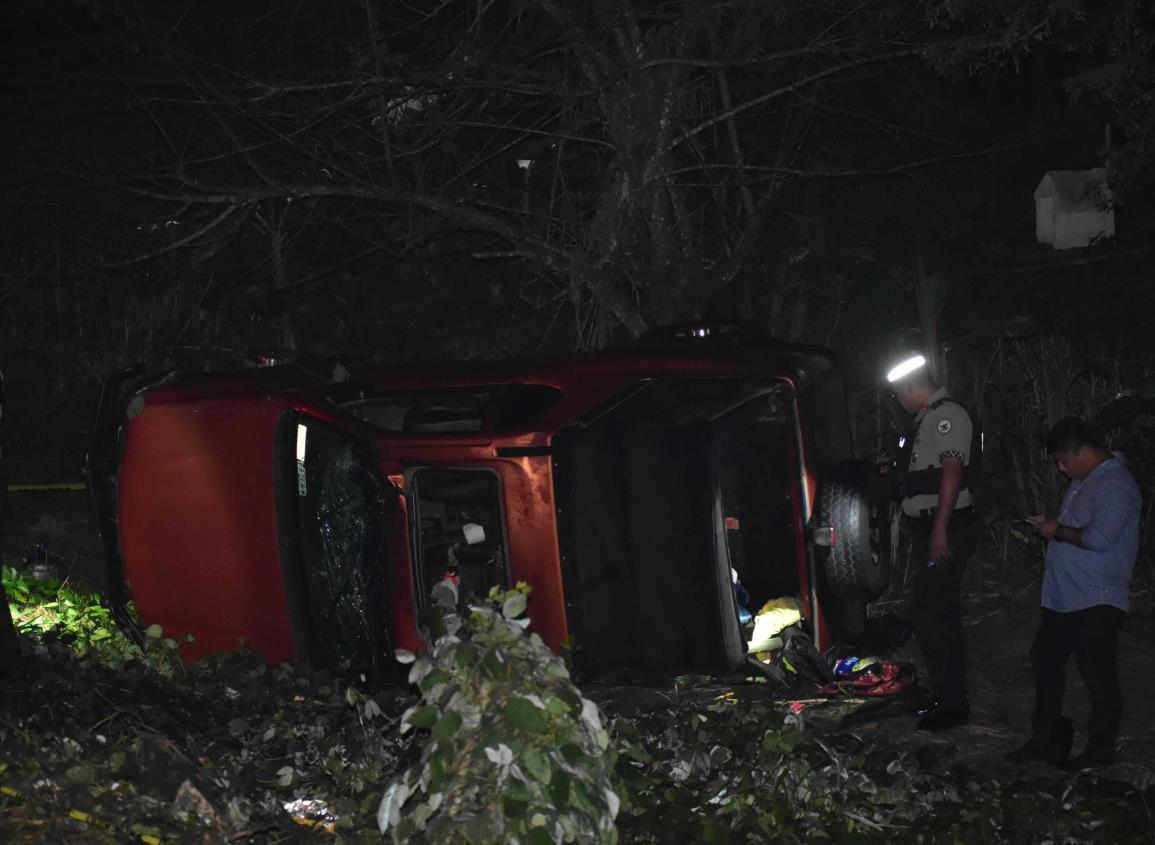 Muere tras fatal volcadura sobre la Transístmica en San Juan 