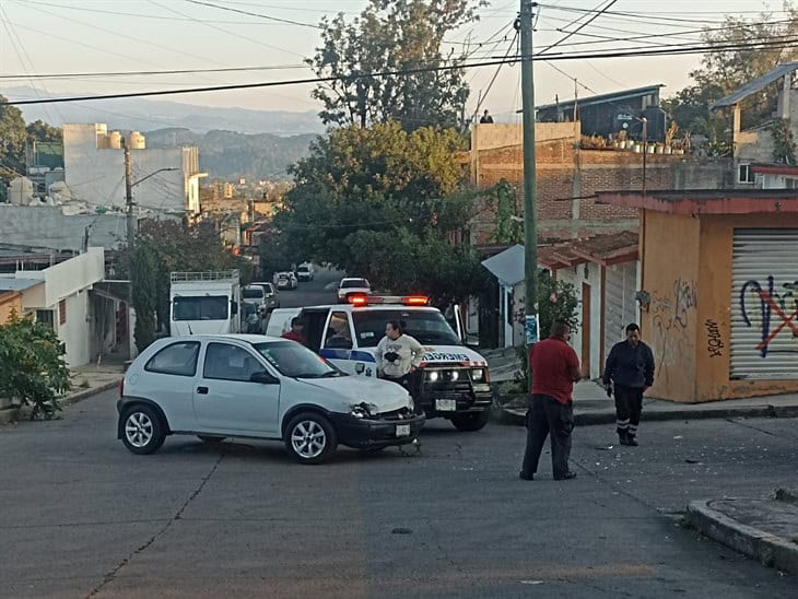 Se registra choque en la colonia Progreso de Xalapa