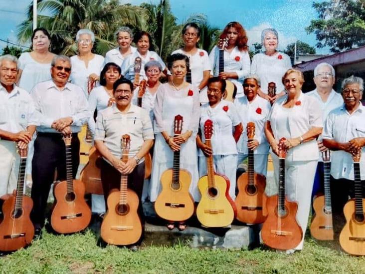 Sol y Sones de María Elena Hernández Lara, cronista de Tierra Blanca