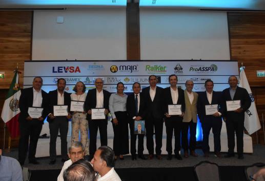 Socios de Coparmex Veracruz realizan desayuno empresarial del mes de noviembre