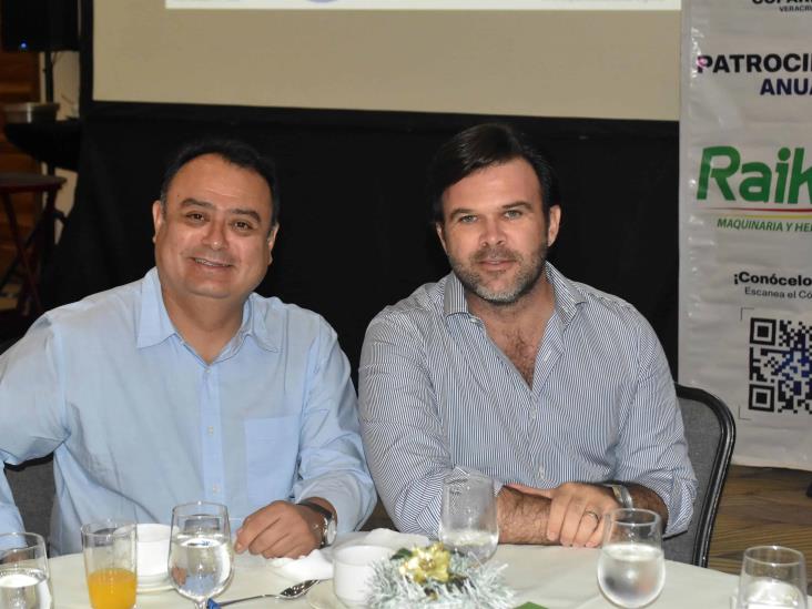 Socios de Coparmex Veracruz realizan desayuno empresarial del mes de noviembre