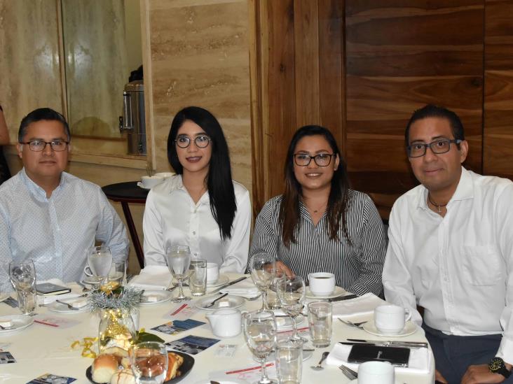 Socios de Coparmex Veracruz realizan desayuno empresarial del mes de noviembre