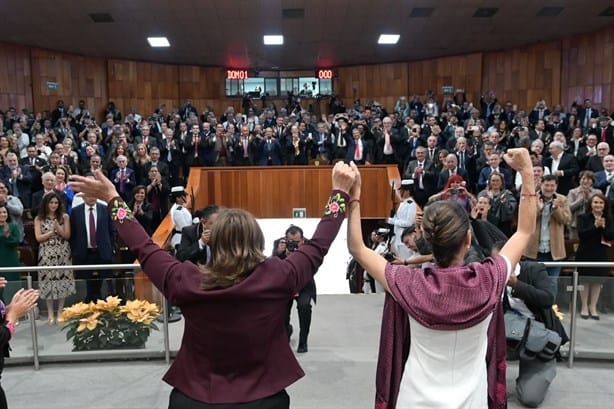 Rocío Nahle García rinde protesta como gobernadora del estado de Veracruz | VIDEO