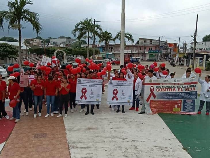 Marchan en Moloacán conmemorando el Día Mundial de la lucha contra el SIDA | VIDEO