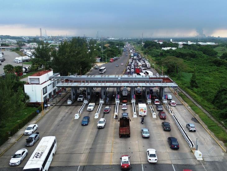 Guardia Nacional impedirá estacionamientos de vehículos pesados en la Costera del Golfo