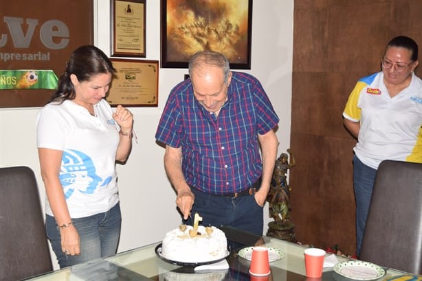 El maestro José Robles Martínez cumple 89 años de feliz existencia