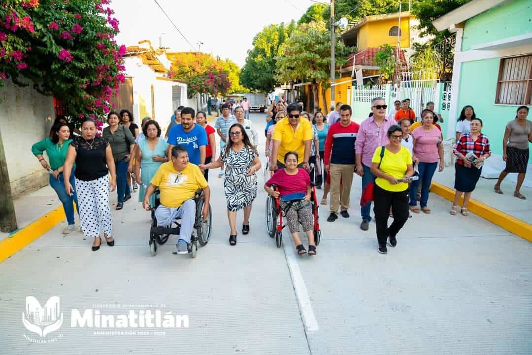 Inaugura Carmen Medel pavimentación de la calle Río Bravo