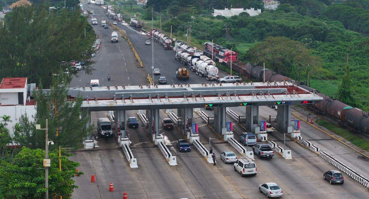 La gobernadora tiene palabra, celebran en Moloacán cancelación del cobro en caseta del  puente Coatzacoalcos I