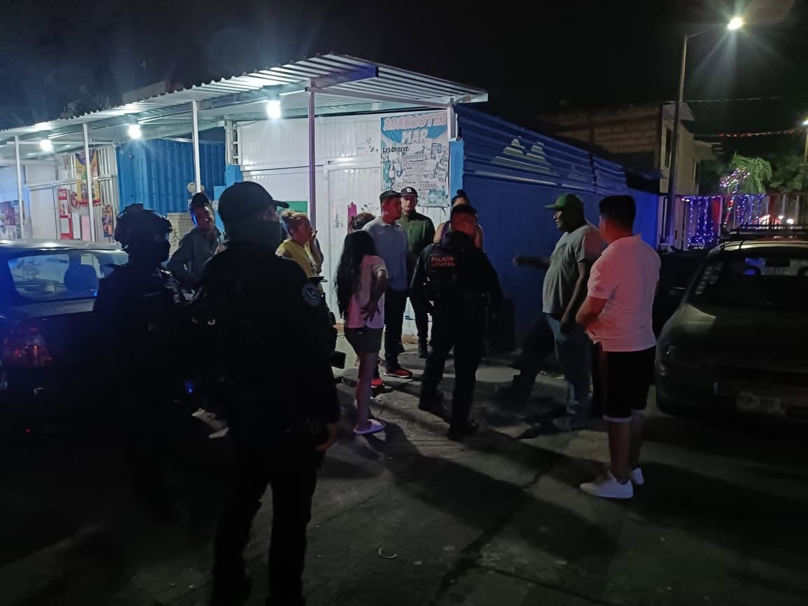 Asalta con violencia dos negocios en Medellín y sus familiares lo rescatan al ser detenido