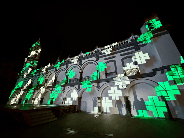 Paty Lobeira invita a disfrutar del videomapping en el Zócalo de Veracruz | VIDEO