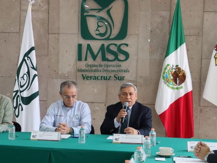 Presentan a Jorge Martínez Torres como nuevo titular del IMSS Veracruz Sur