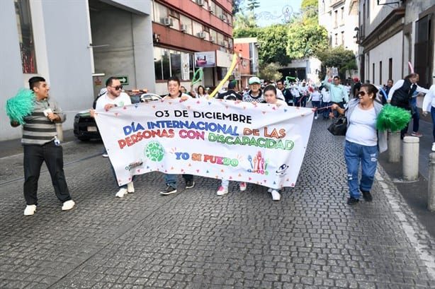 Marchan en Xalapa por el Día Internacional de Personas con Discapacidad; hay retos pendientes 