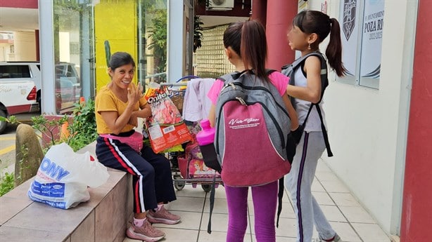 La discapacidad no limita a Tere, conocida comerciante en Poza Rica