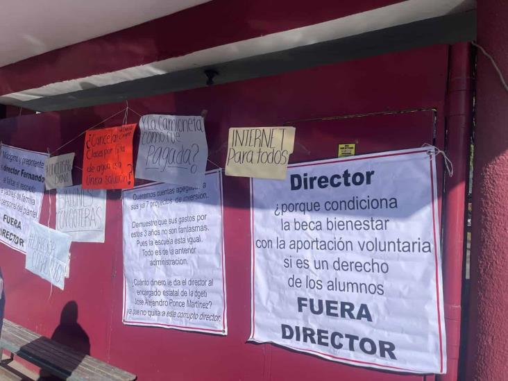 Piden destitución de director del CETIS de Río Blanco por posible desvío de recursos