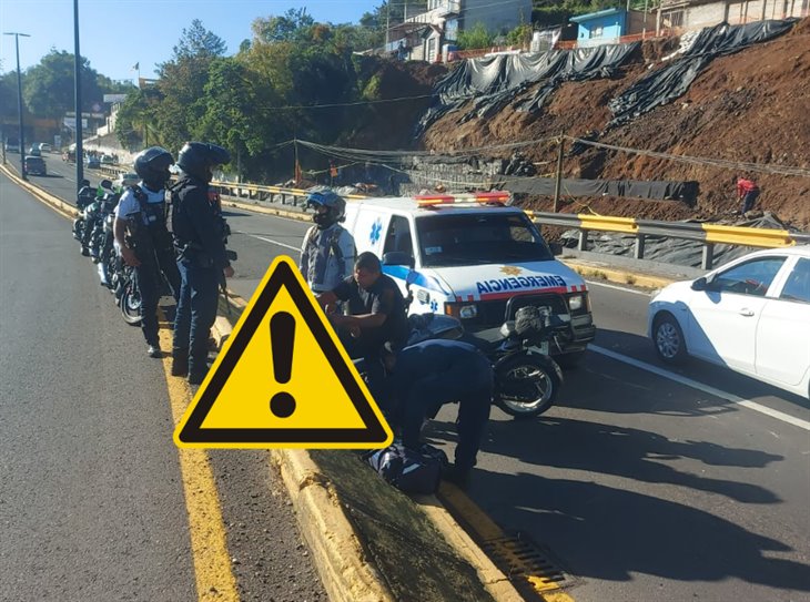 Dos motociclistas chocan en el puente Macuiltépetl en Xalapa; hay un herido 