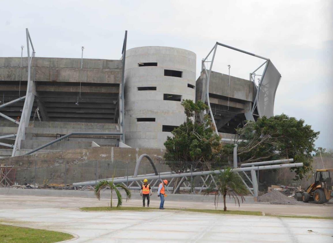 Estadio "Pirata" Fuente... para abril o para mayo?