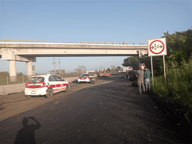 Accidente en Puente Nacional deja tres búfalos muertos y daños materiales graves