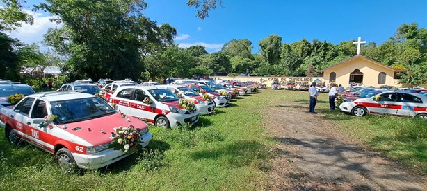 Con misa y bendiciones, COEM celebra el Día del Taxista en Misantla