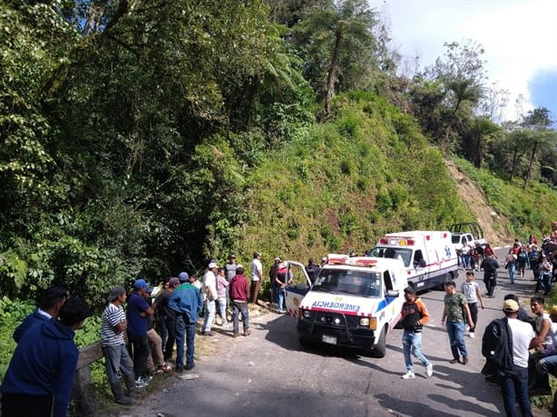 Autobús de Excélsior se sale de carretera y choca en Xico; hay heridos