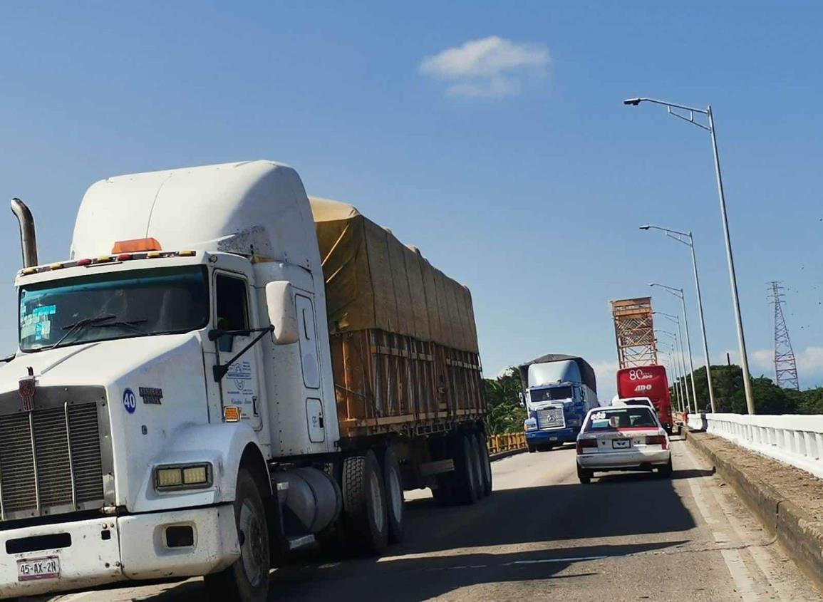 Tras cuatro días se normaliza la circulación sobre la carretera costera del Golfo