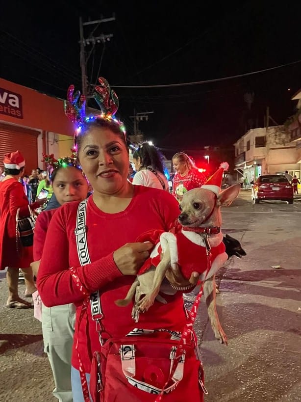 Con caminata canina Navideña 2024 en Acayucan promueven respeto y cuidado de los animales | FOTOS