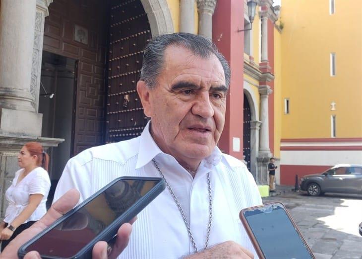 Gobierno estatal debe abrirse a las opiniones ciudadanas, exhorta obispo de Orizaba