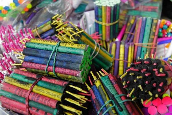 Pirotecnia: normas, usos y riesgos a la población