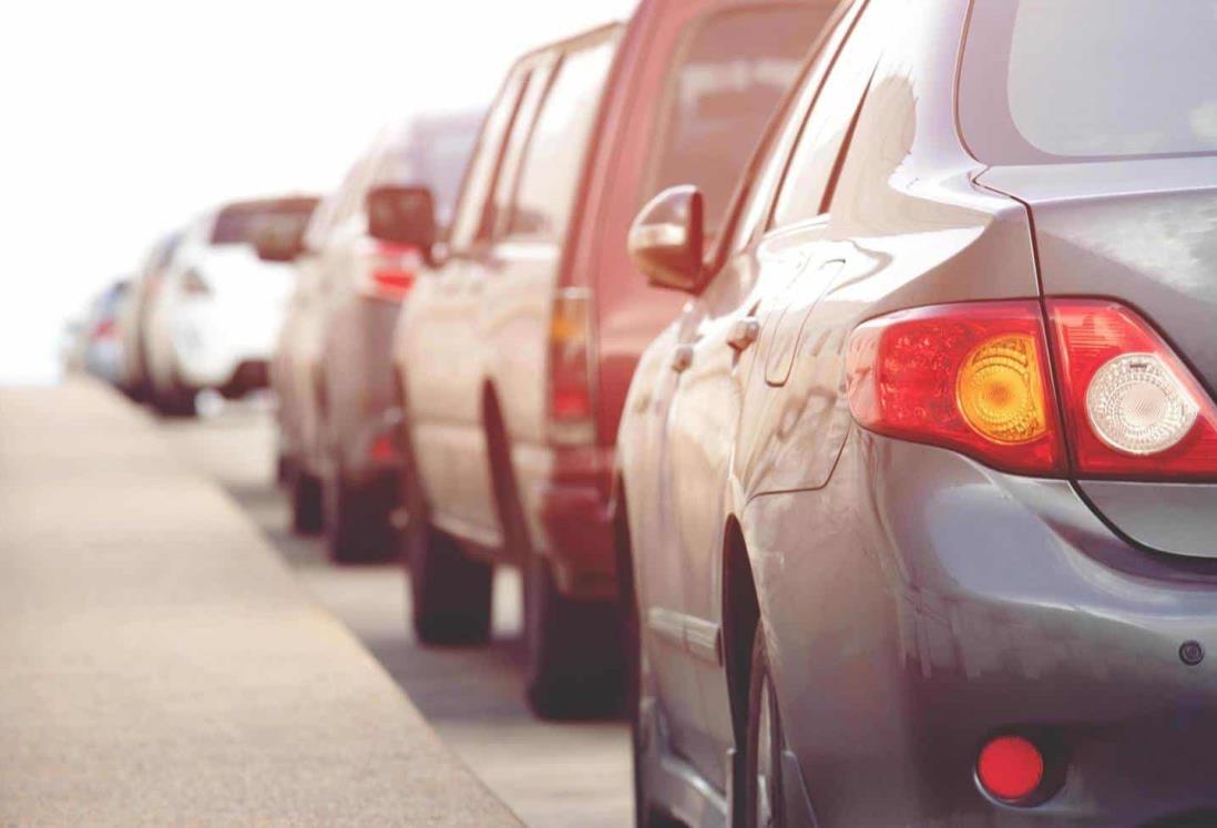 CAPUFE reporta fila de vehículos de 29 kilómetros en la autopista La Tinaja-Isla