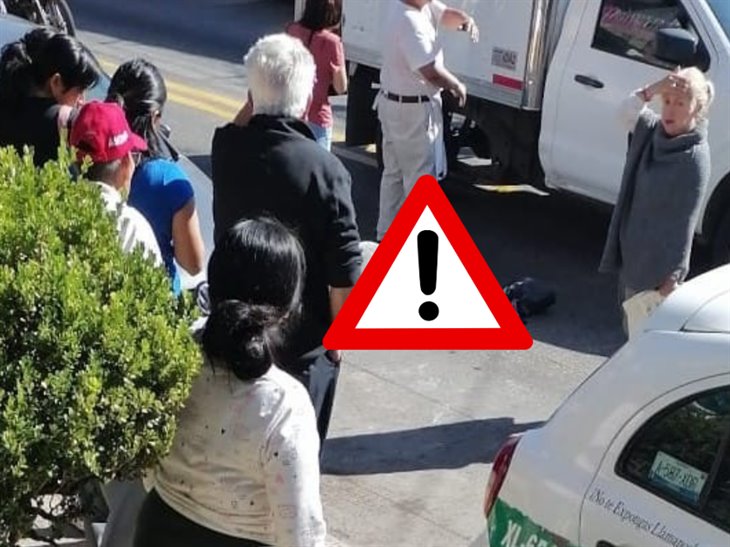 Señora es atropellada en Xalapa; intentaba cruzar la calle 