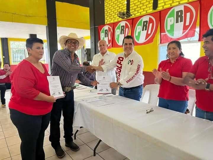 Tensión y división interna en el PRI de Las Choapas tras cambio de dirigencia municipal