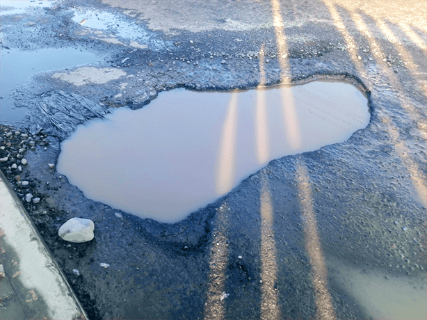 Denuncian baches en Avenida Reyes Heroles de Boca del Río