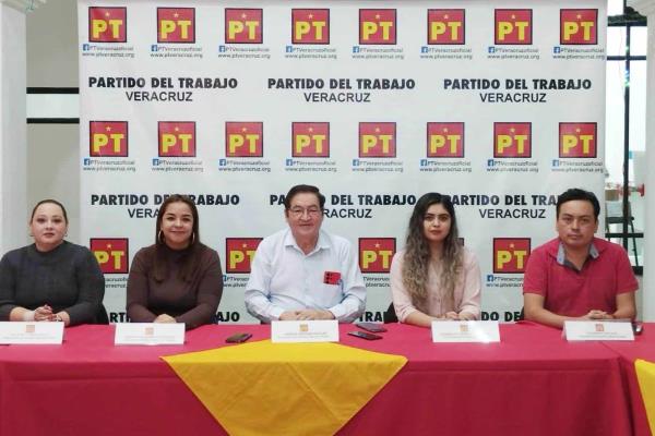Empresas manejaban a su antojo operación de grúas en Veracruz: PT